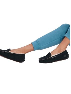 UGG Ansley Suede Moccasin Slippers in Black Size 8